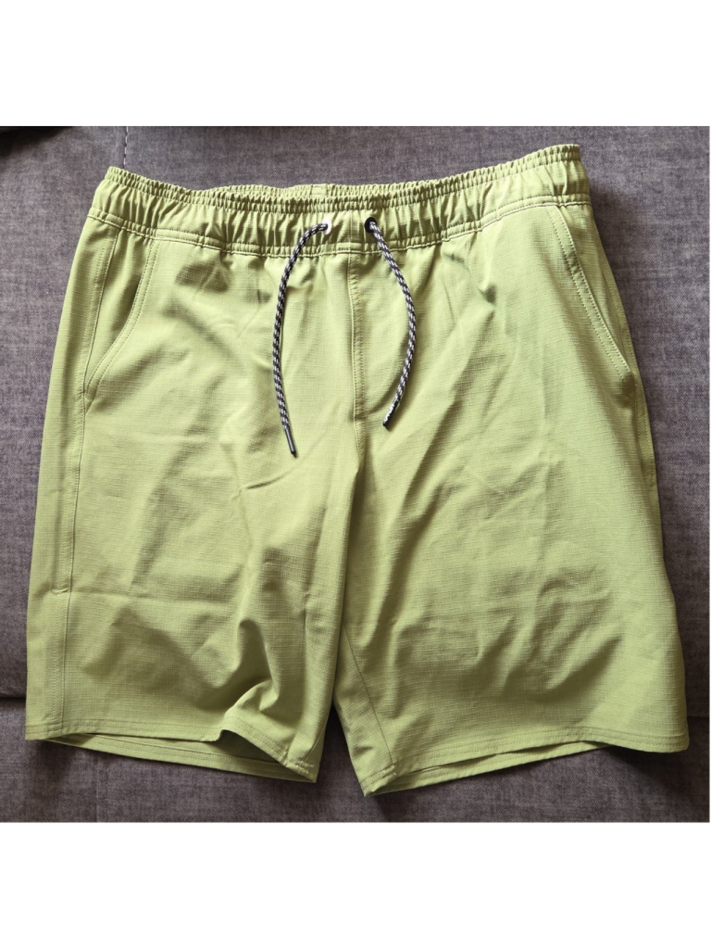 Men's Oakley Shorts Size Small